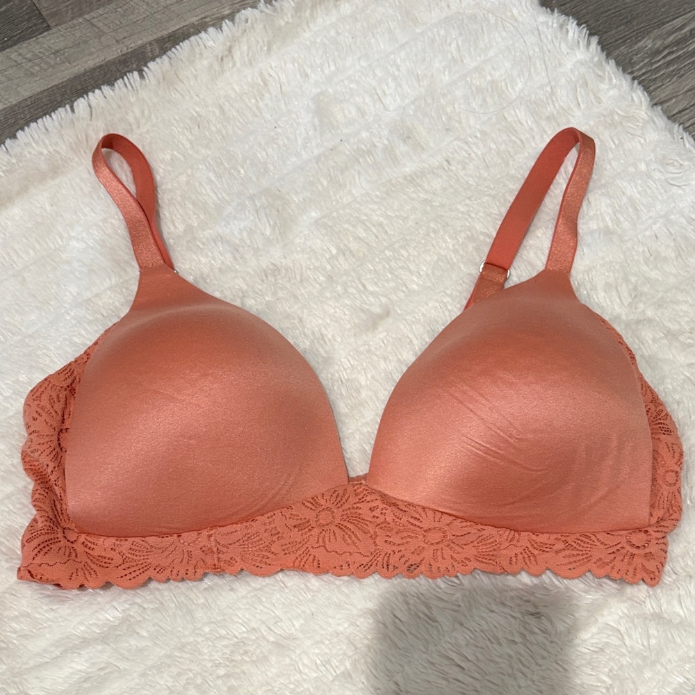 Aerie Coral Wireless Lace Bra